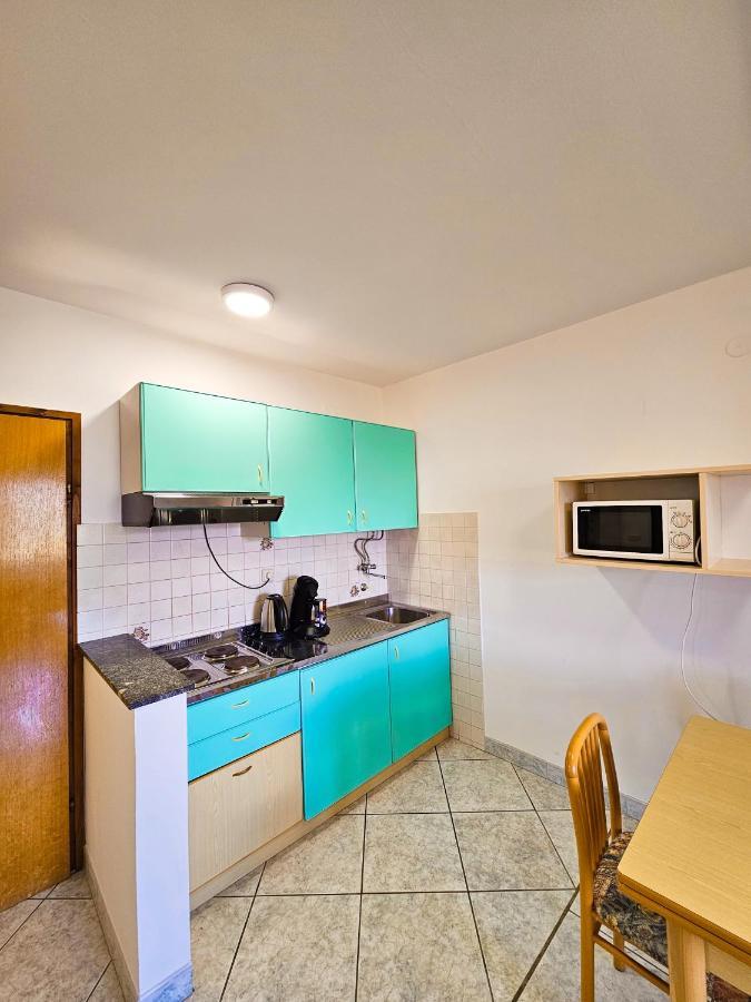 Aenona Sea View Apartments Nin Luaran gambar