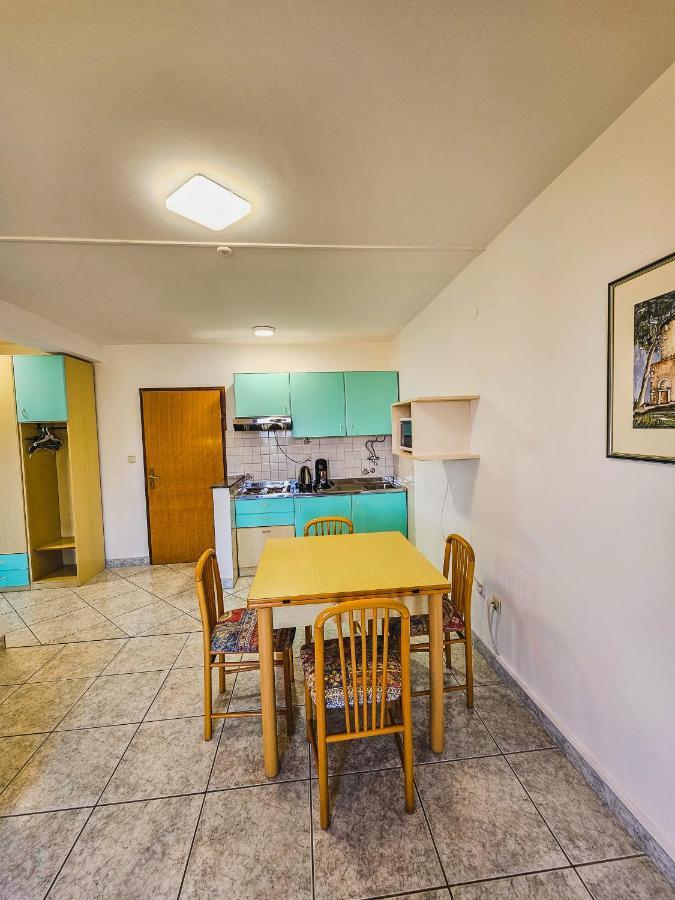 Aenona Sea View Apartments Nin Luaran gambar