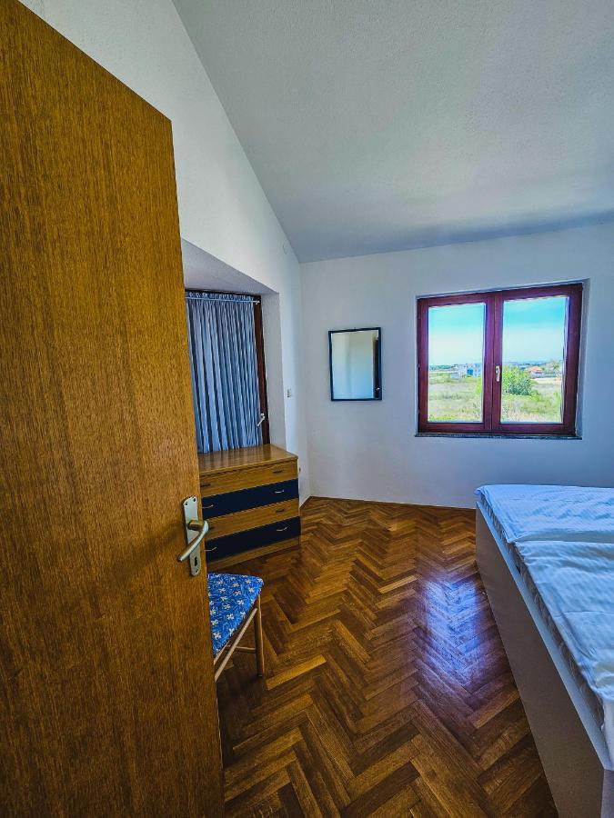 Aenona Sea View Apartments Nin Luaran gambar